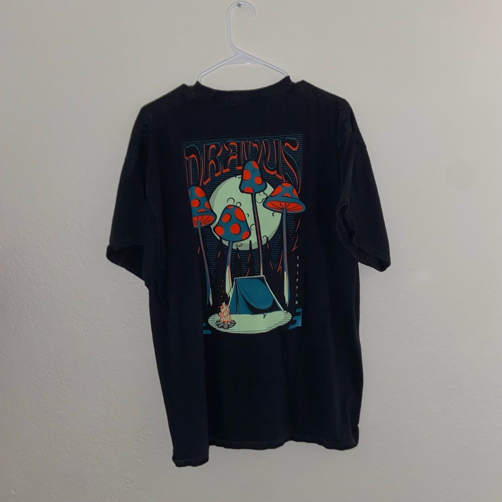 Dravus x Tillys skater black graphic tee vintage shortsleeve top y2k shirt